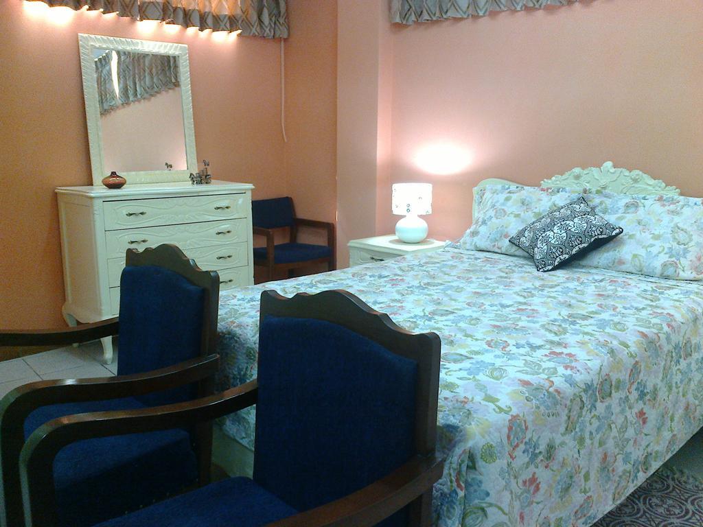 Strenua Santa Maria Suites Trujillo Habitación foto