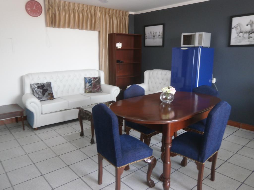 Strenua Santa Maria Suites Trujillo Exterior foto